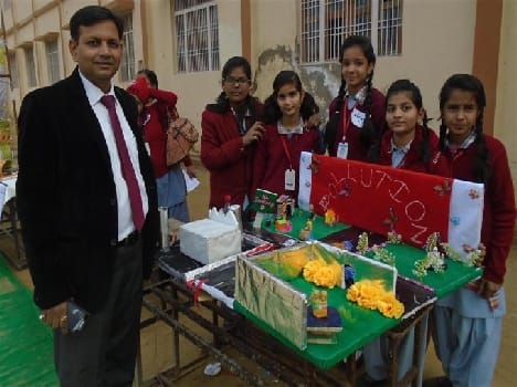 students present attractive models